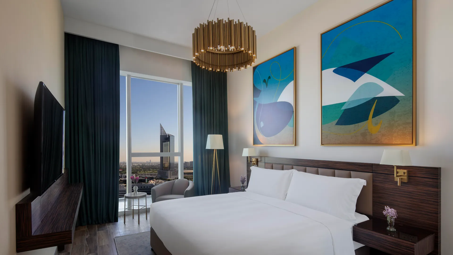 Avani Plus Palm View Dubai Hotel & Suites 5*,