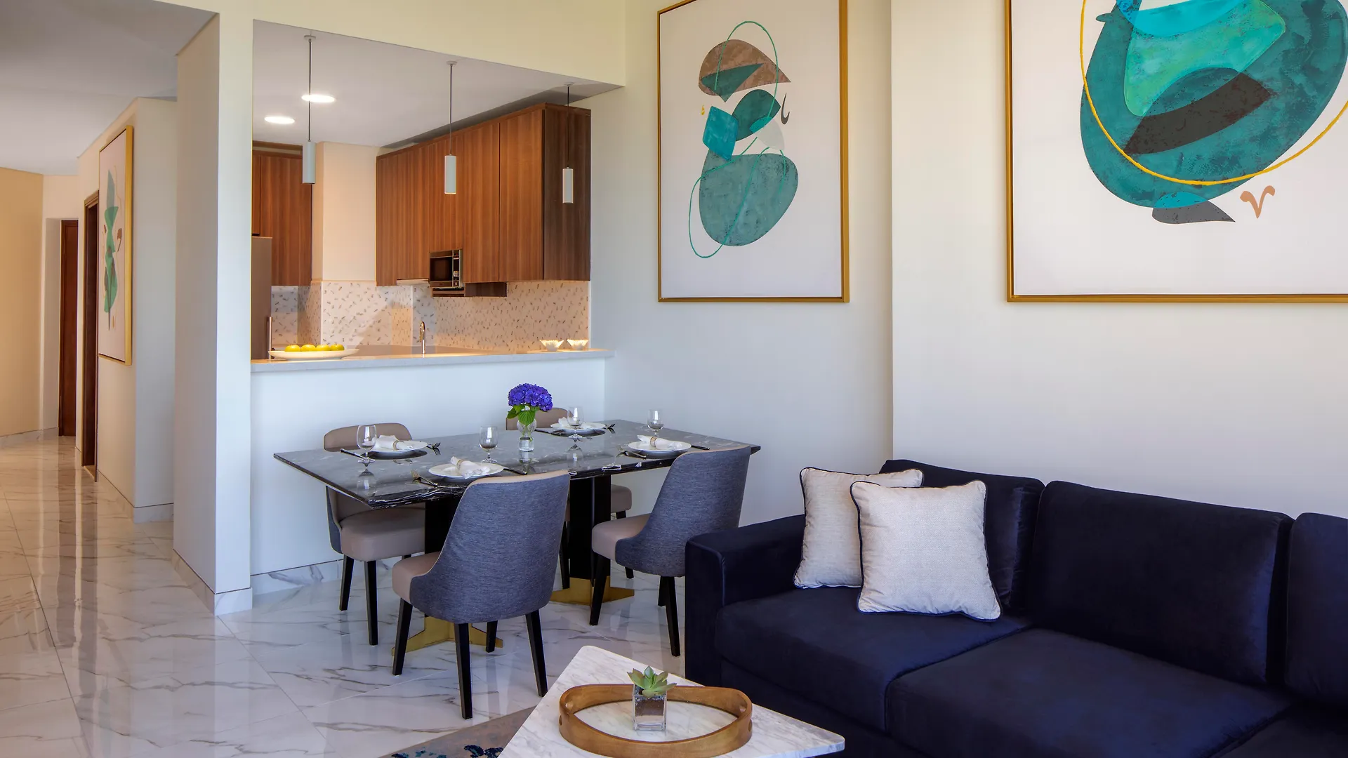 Avani Plus Palm View Dubai Hotel & Suites 5*,  아랍에미리트