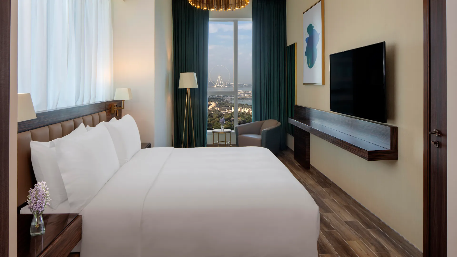 Avani Plus Palm View Dubai Hotel & Suites