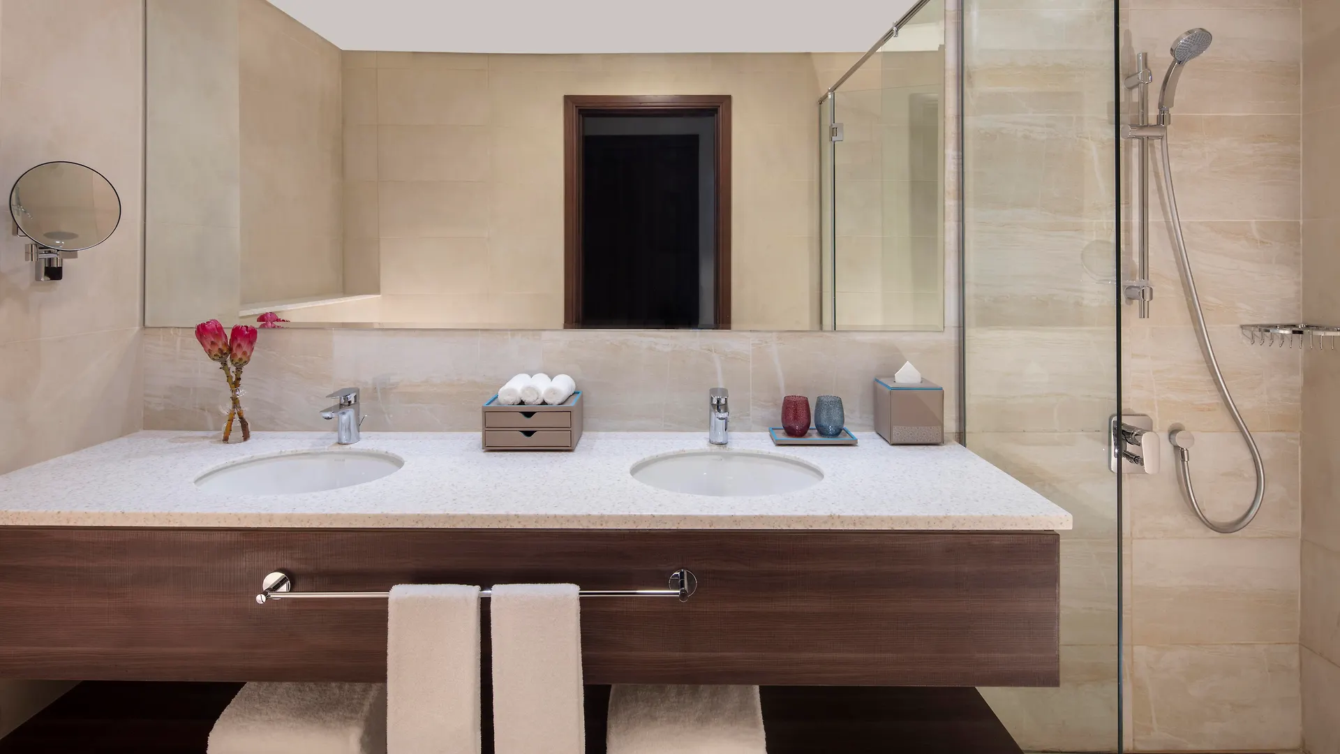 아파트호텔 Avani Plus Palm View Dubai Hotel & Suites