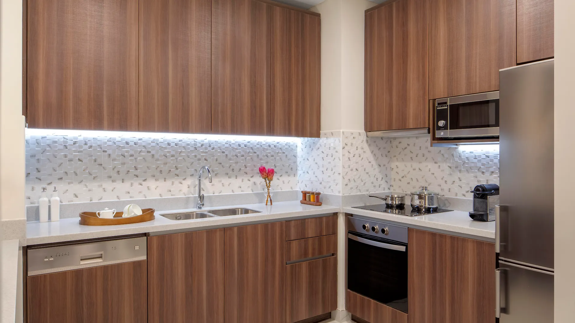 아파트호텔 Avani Plus Palm View Dubai Hotel & Suites