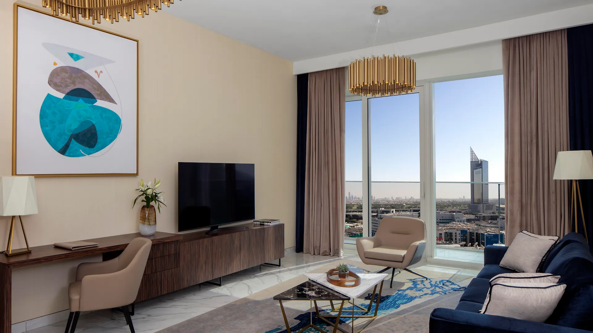 Avani Plus Palm View Dubai Hotel & Suites 5*,