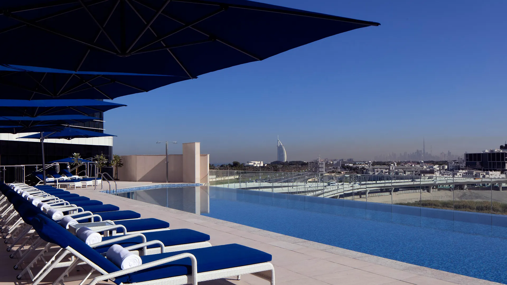Avani Plus Palm View Dubai Hotel & Suites