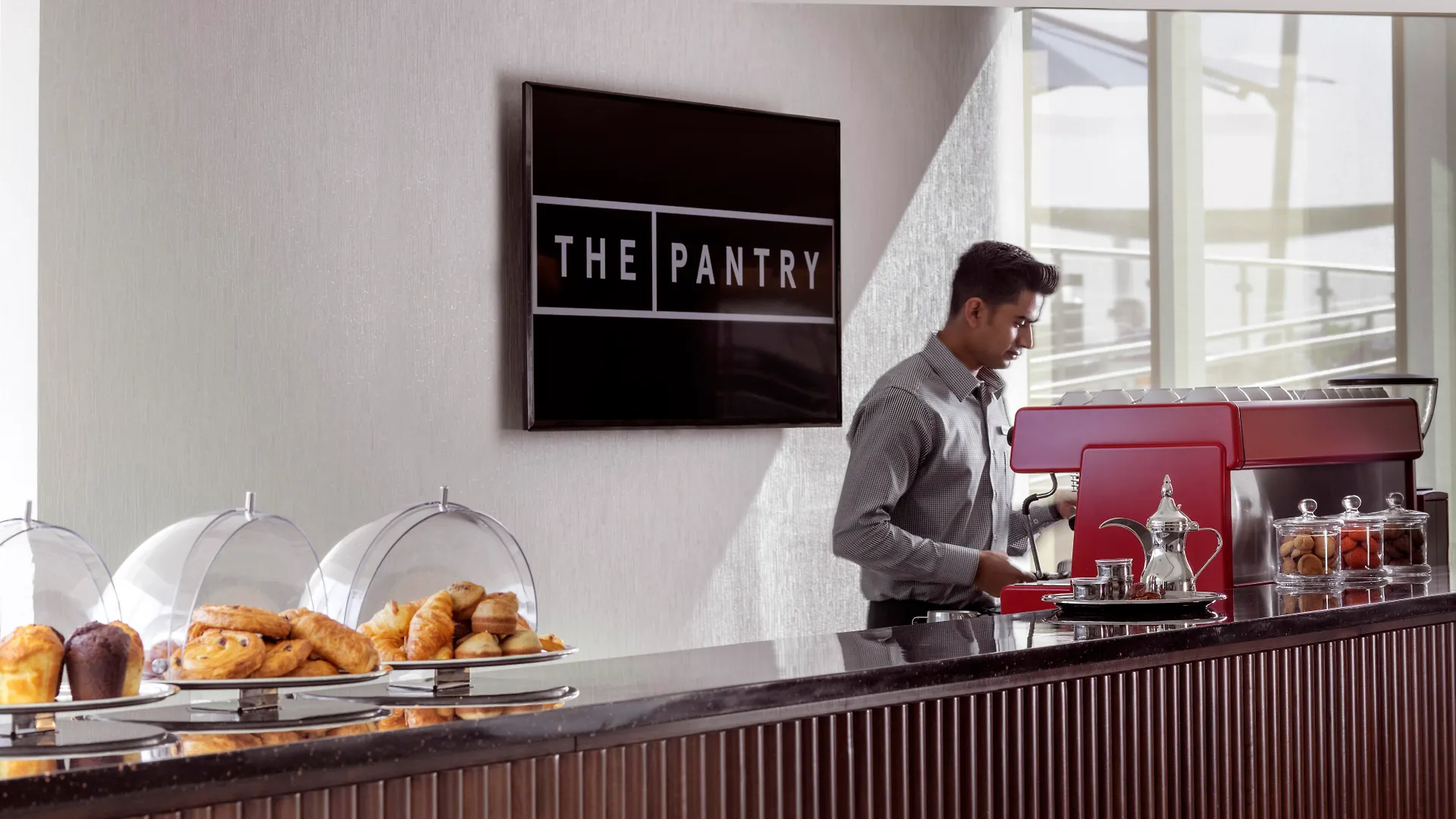 Apart Otel Avani Plus Palm View Dubai Hotel & Suites