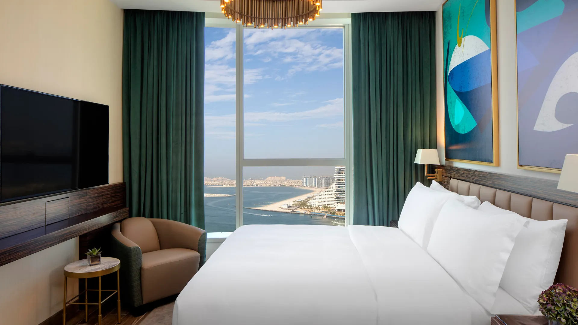 Avani Plus Palm View Dubai Hotel & Suites
