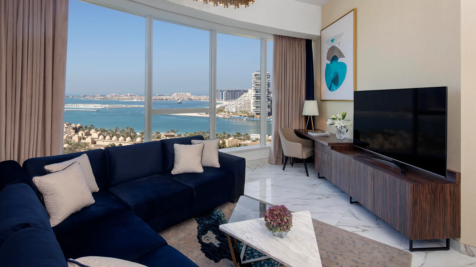 Avani Plus Palm View Dubai Hotel & Suites Aparthotel