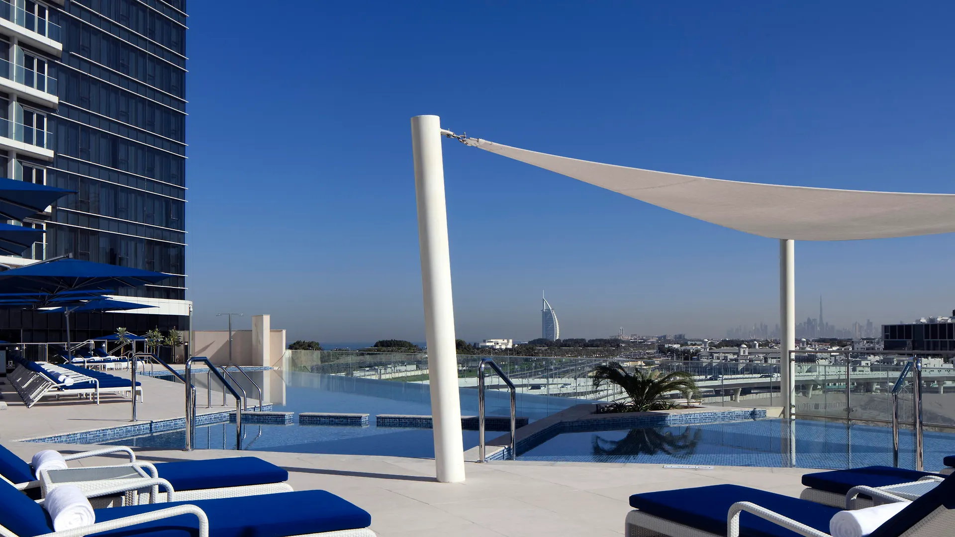 Avani Plus Palm View Dubai Hotel & Suites Aparthotel