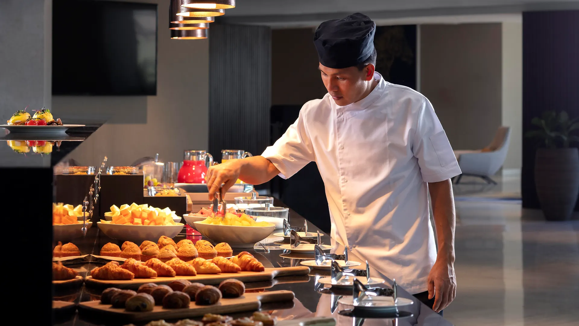 Avani Plus Palm View Dubai Hotel & Suites