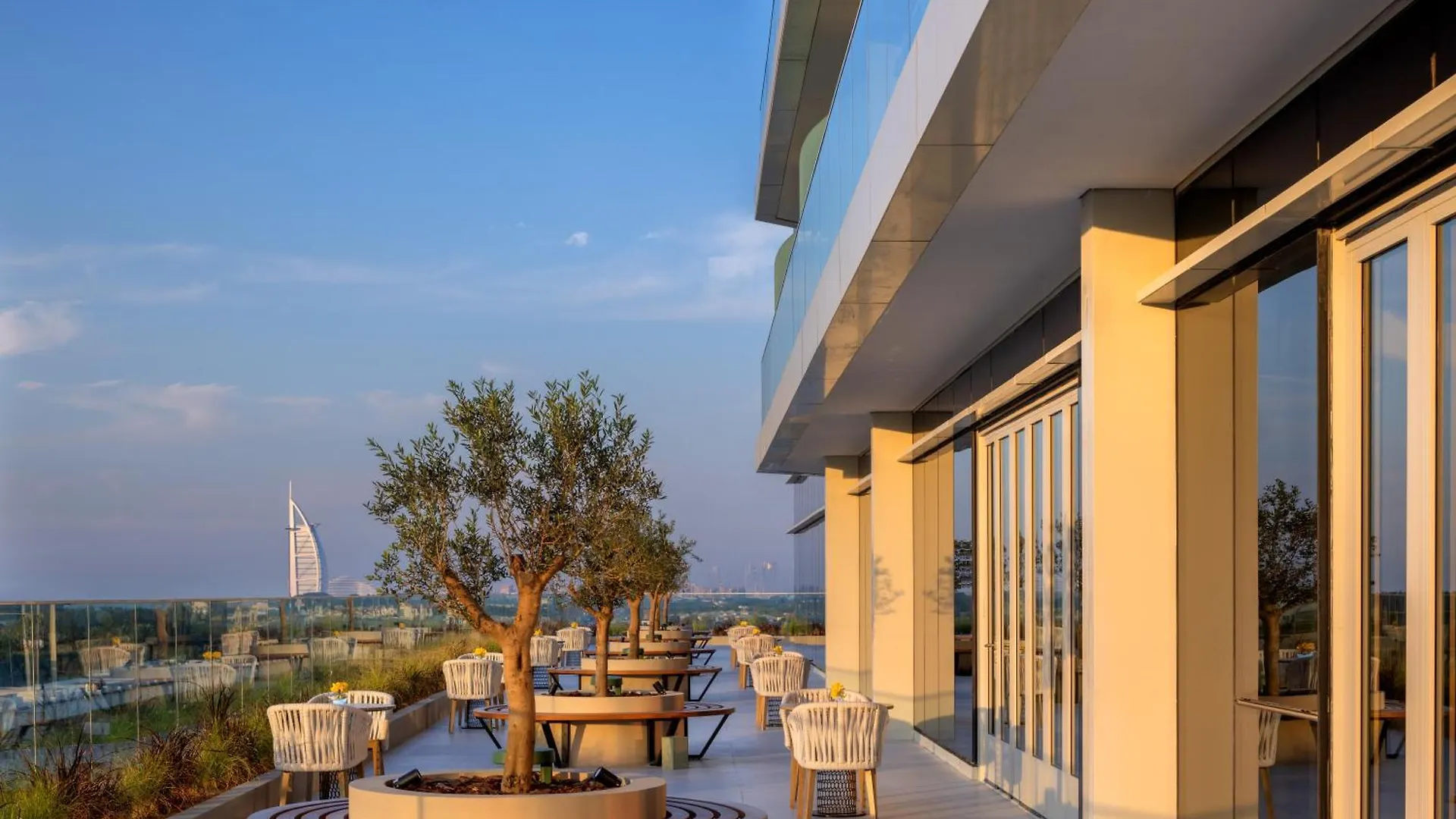 Avani Plus Palm View Dubai Hotel & Suites Aparthotel